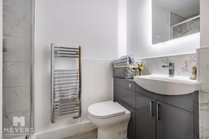 En Suite- click for photo gallery